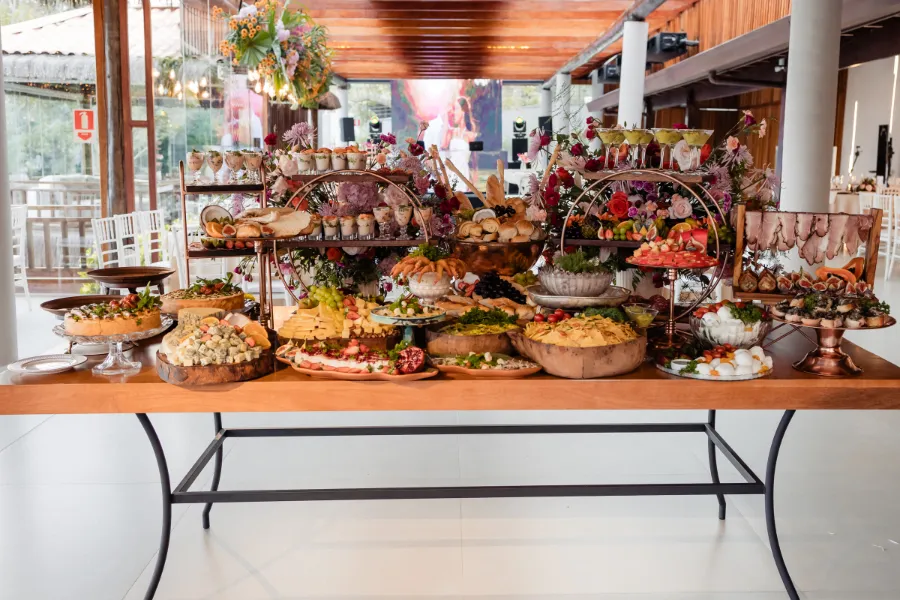mesa de buffet de casamento