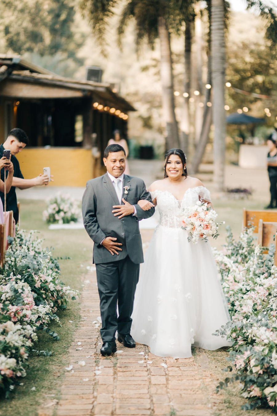  casamento-rustico-romantico-ar-livre (31)