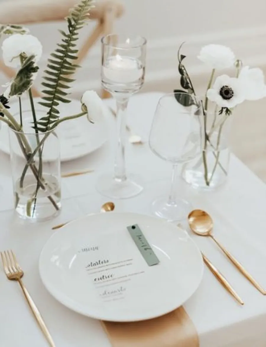 mesa posta minimalista