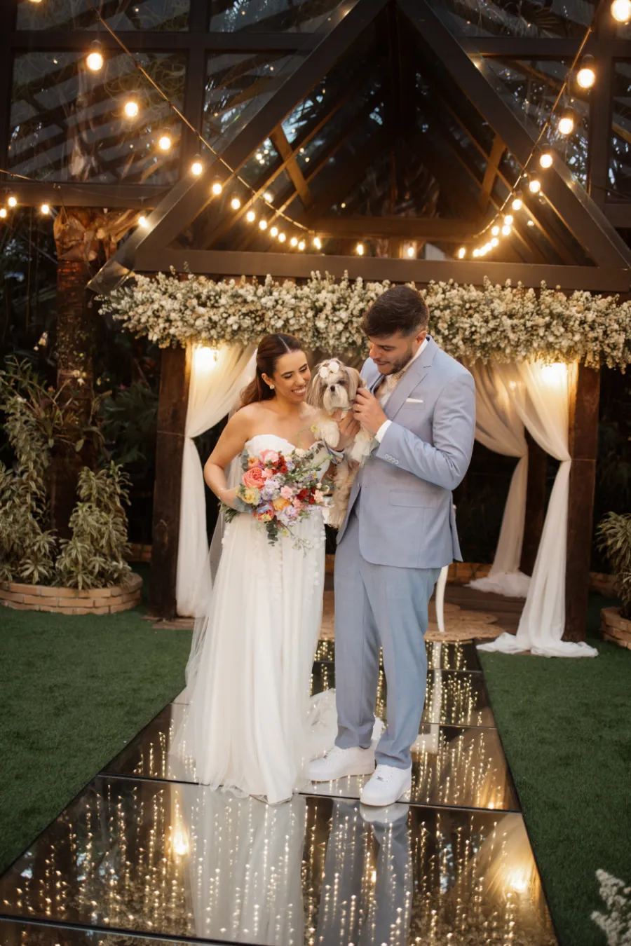 noivos com cachorro