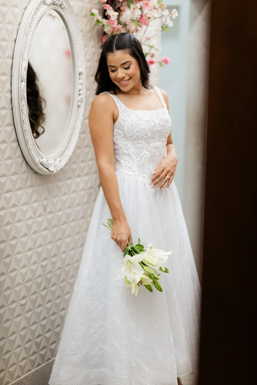 noiva com buque branco