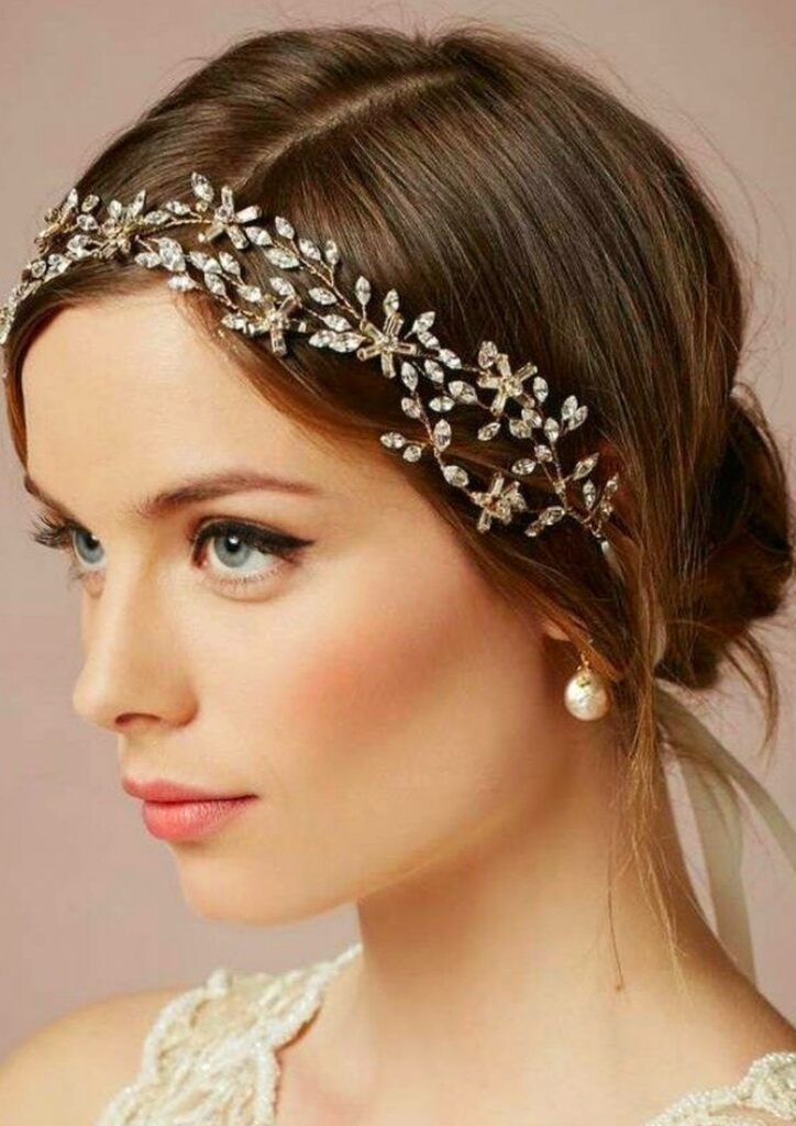 noiva com maquiagem com delineado