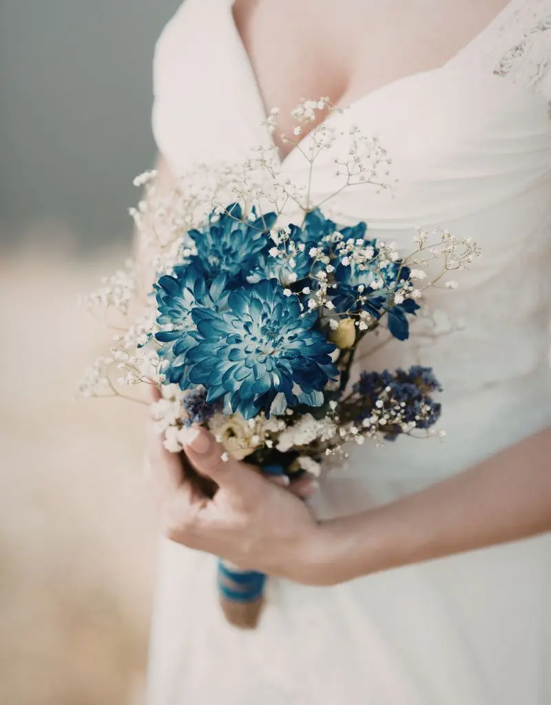 buque para casamento civil azul