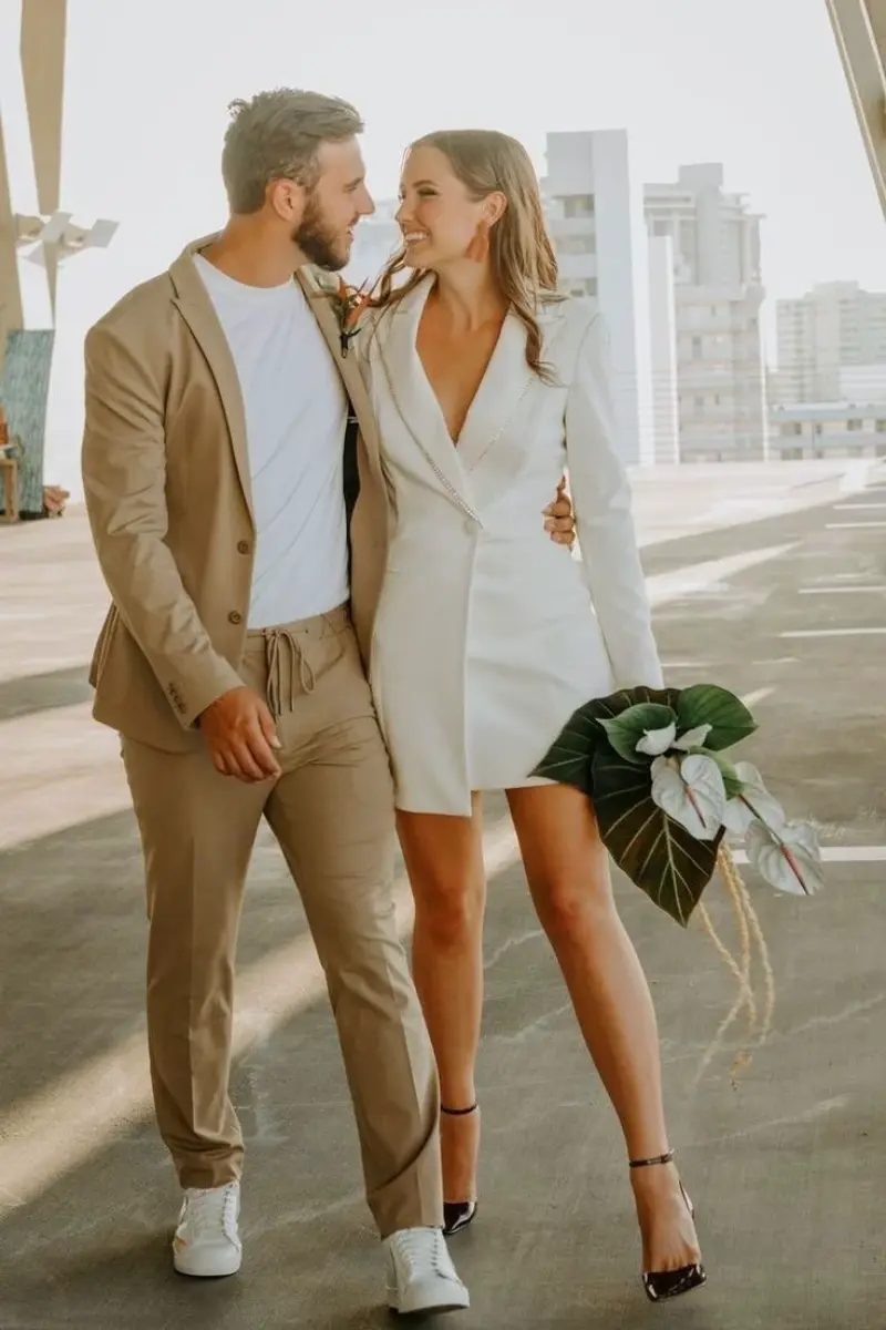 noiva com buque de folhas