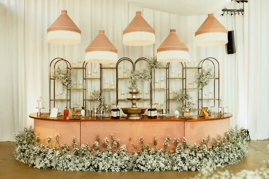 decoraçao de casamento com flores brancas