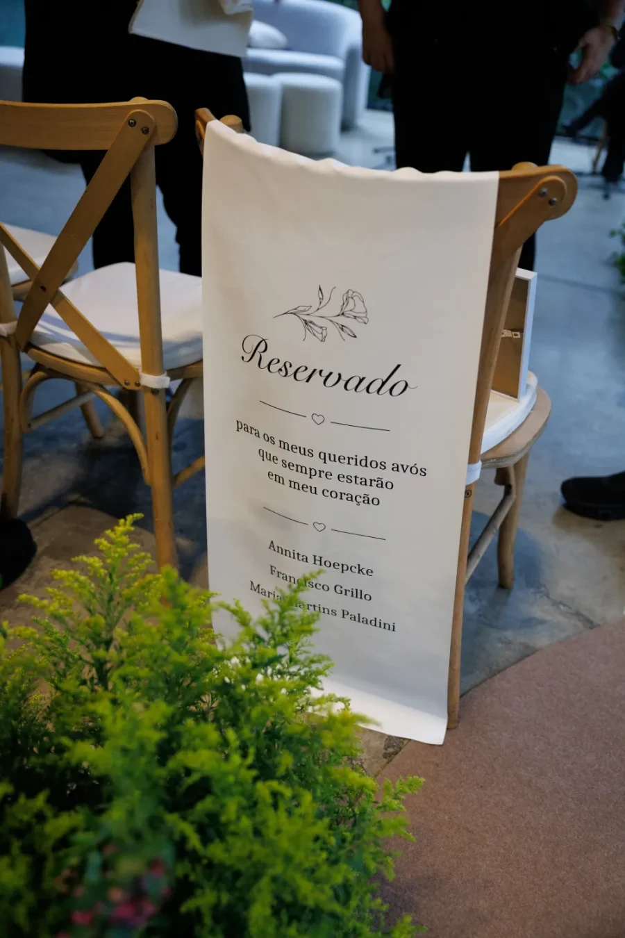 placa na cadeira