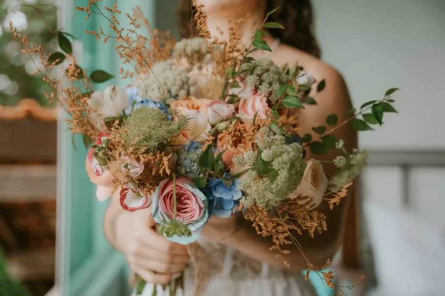 buque colorido para casamento rom&acirc;ntico