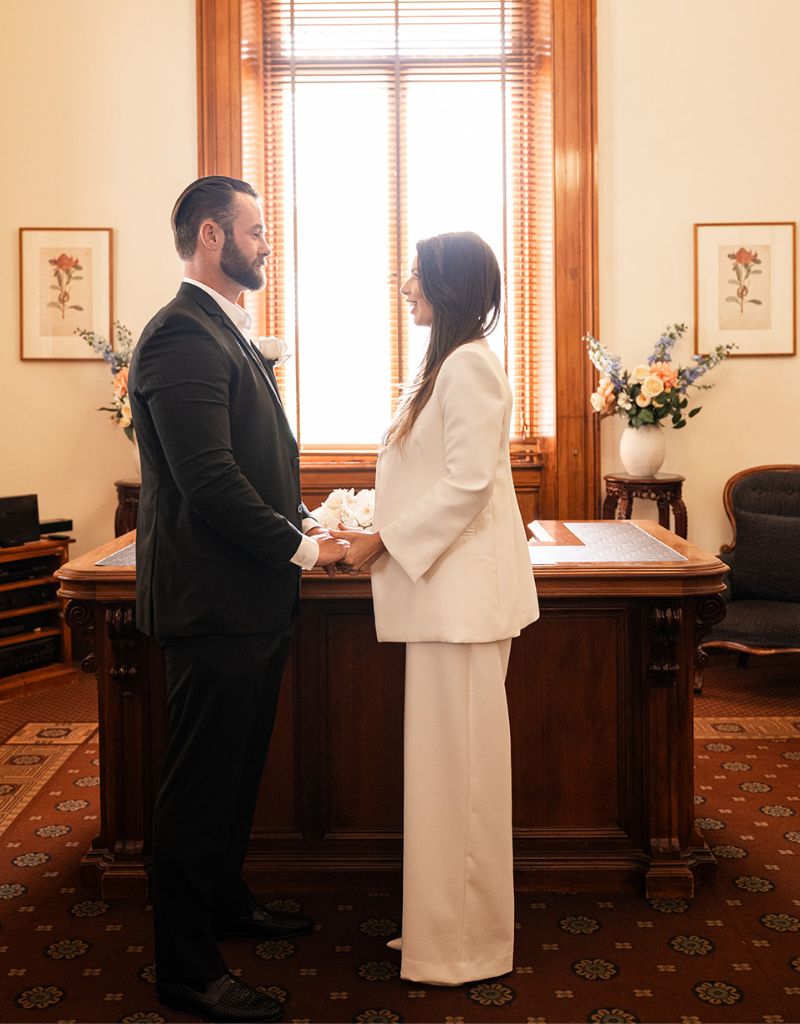 noivos no cartório em casamento civil
