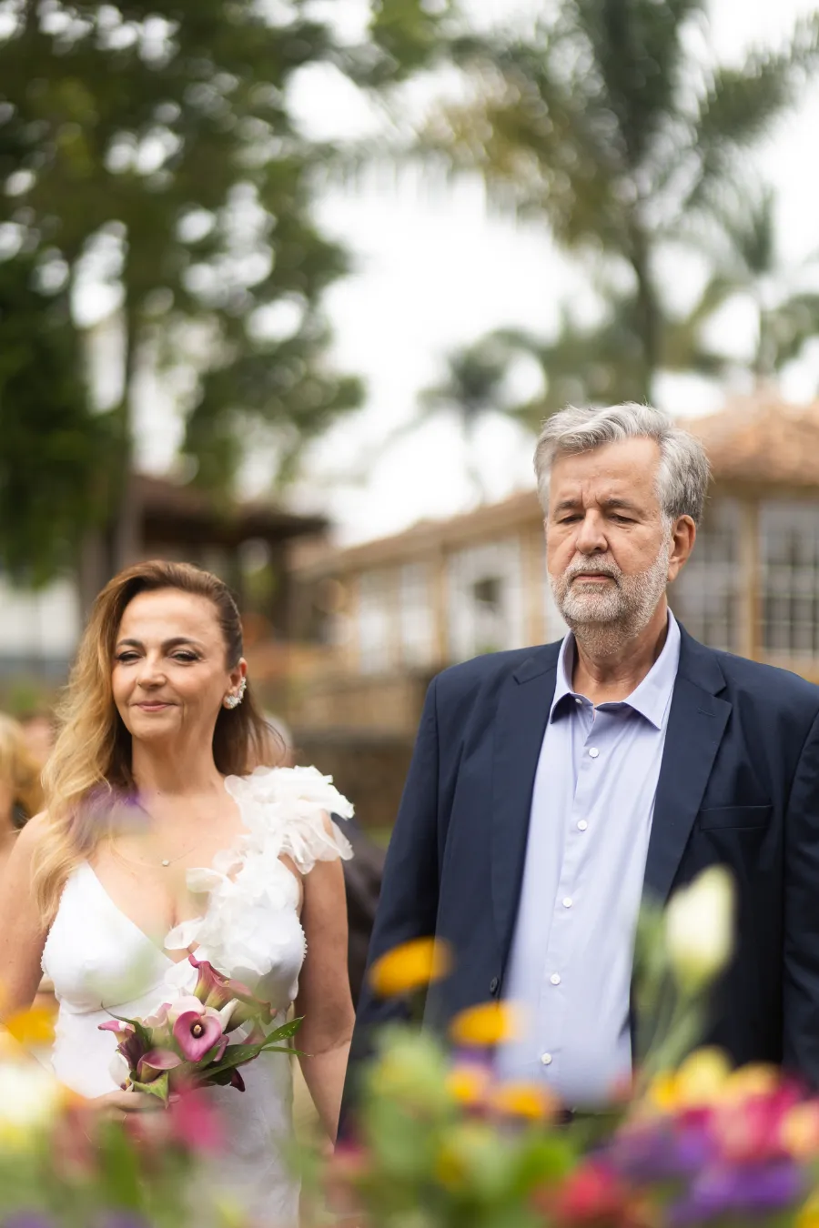noivos no altar