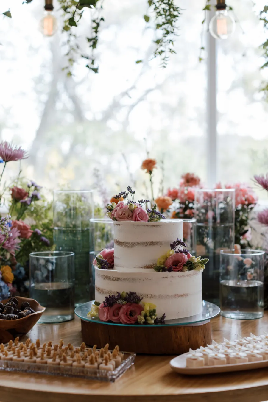 bolo de casamento com flores