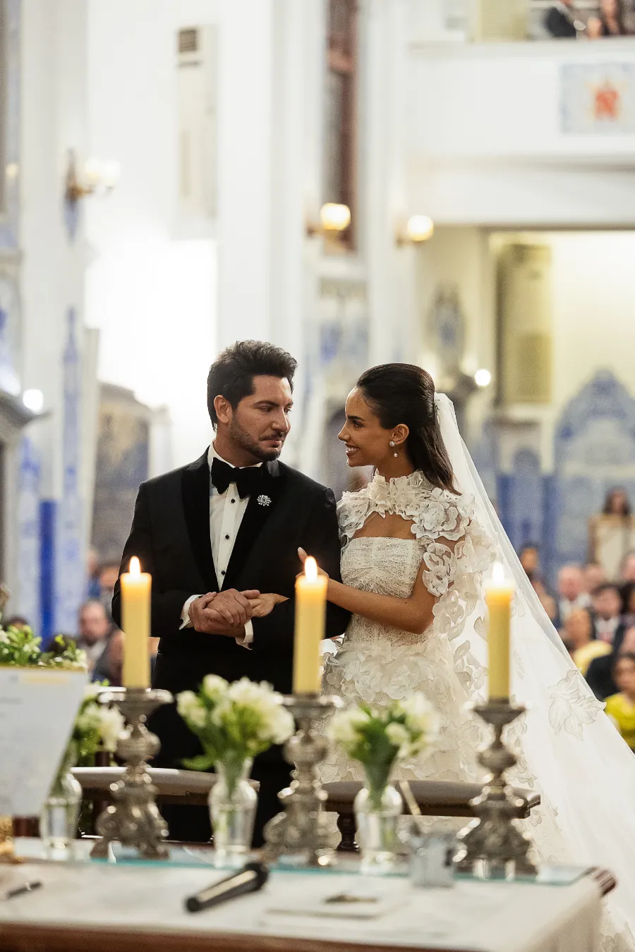 noivos na cerimonia de casamento