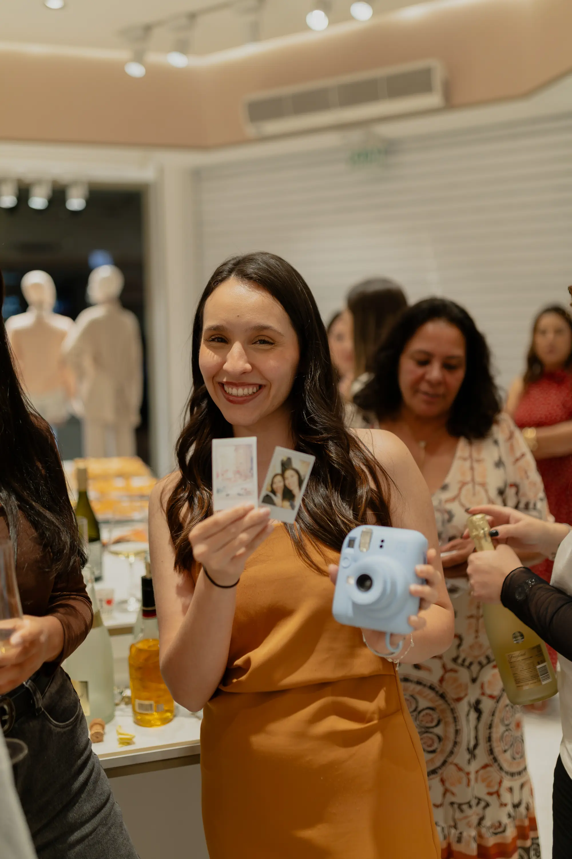 Chá de lingerie fora do óbvio: noiva celebra com amigas dentro de loja da Intimissimi na capital de São Paulo